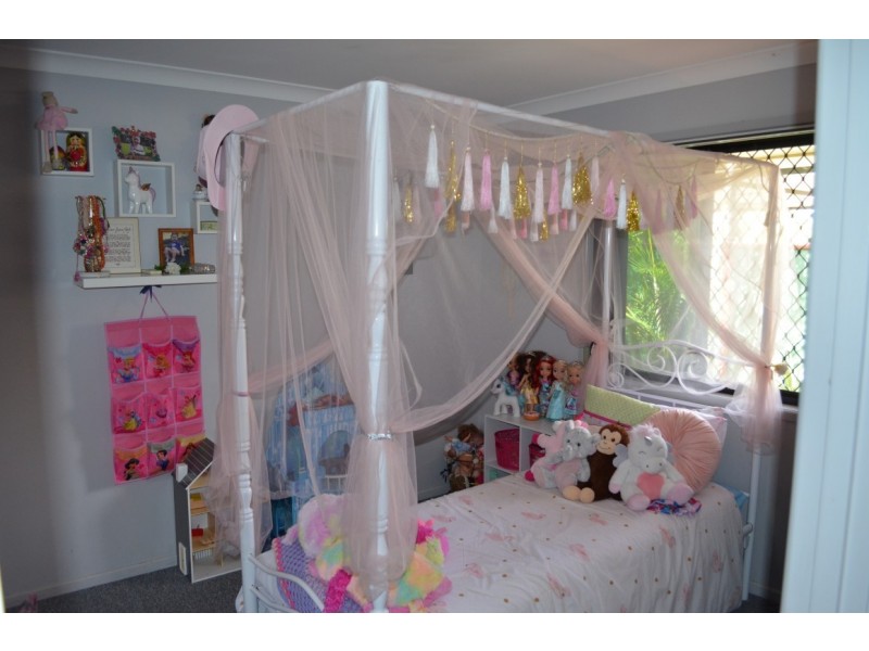 16 Forrest Lane, Emerald QLD 4720