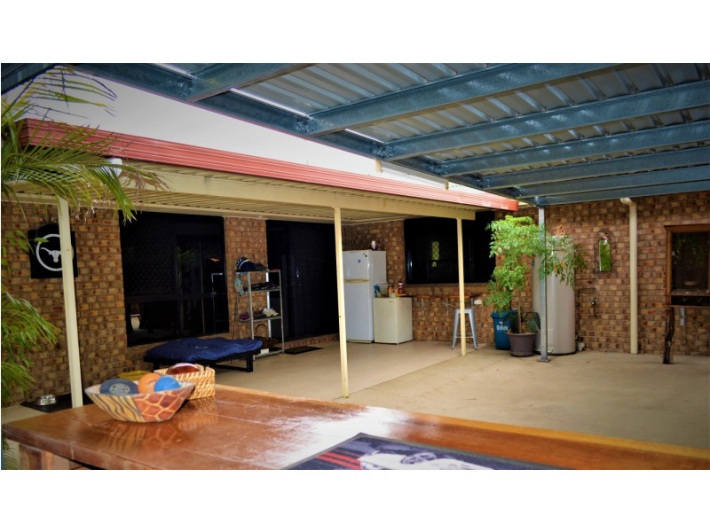 16 Forrest Lane, Emerald QLD 4720