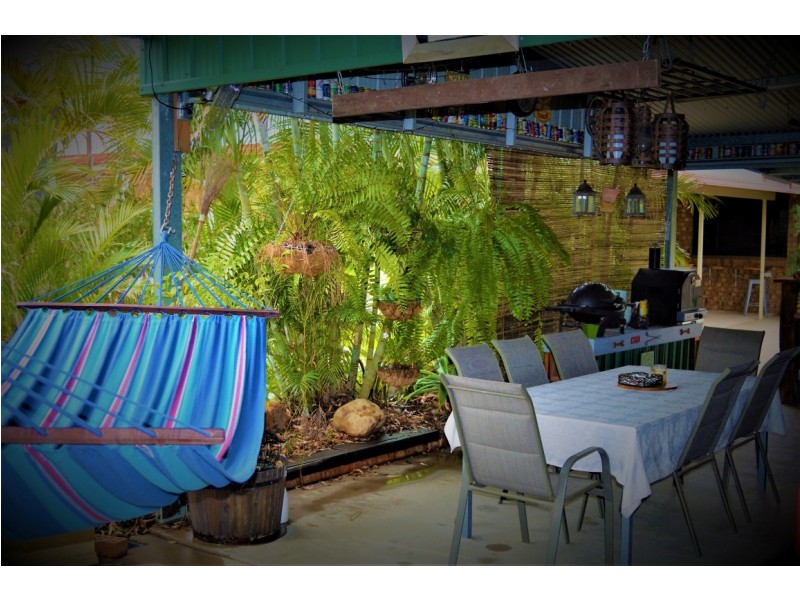 16 Forrest Lane, Emerald QLD 4720