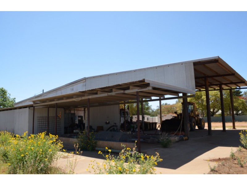 4 Slack Drive, Emerald QLD 4720