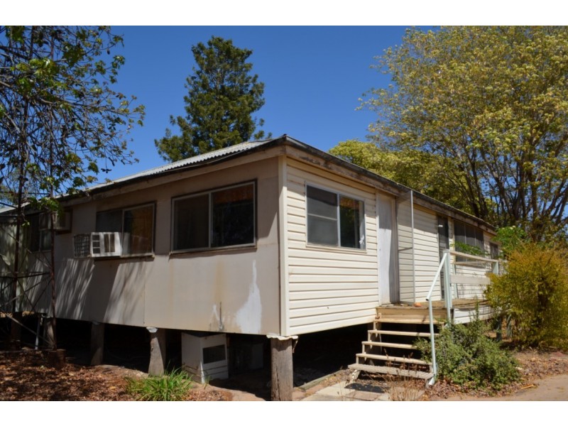 4 Slack Drive, Emerald QLD 4720