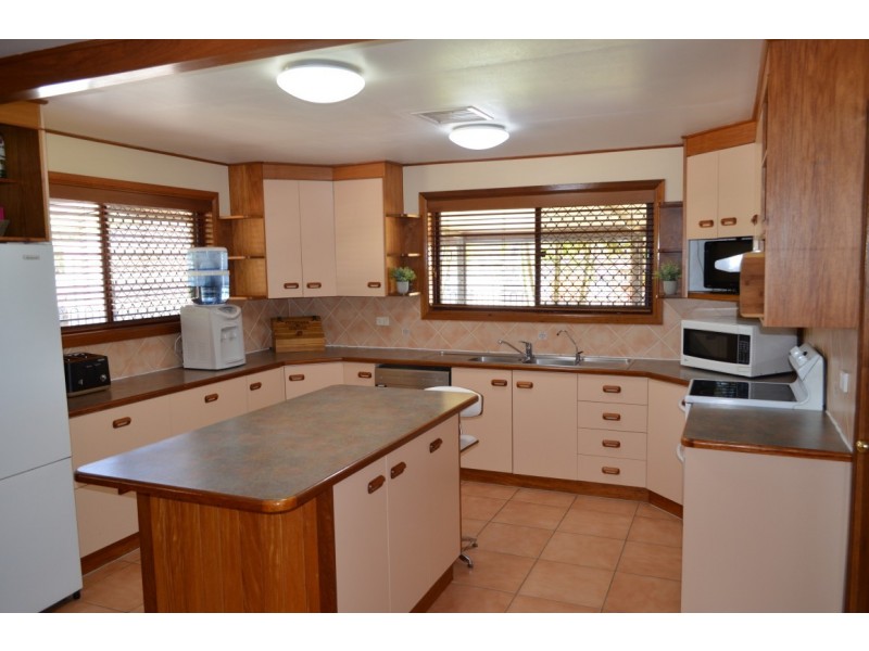 11A Crendon Street, Emerald QLD 4720