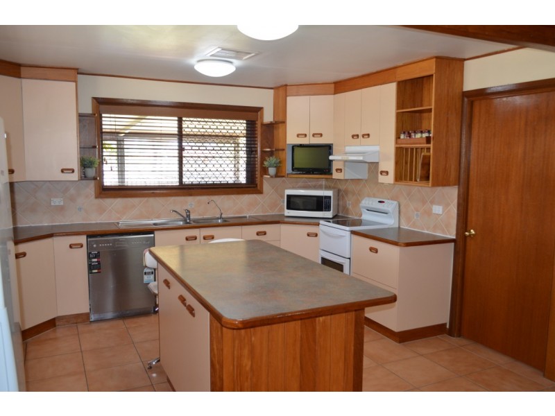 11A Crendon Street, Emerald QLD 4720