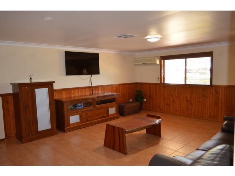 11A Crendon Street, Emerald QLD 4720