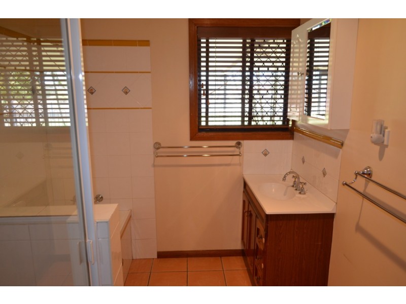 11A Crendon Street, Emerald QLD 4720