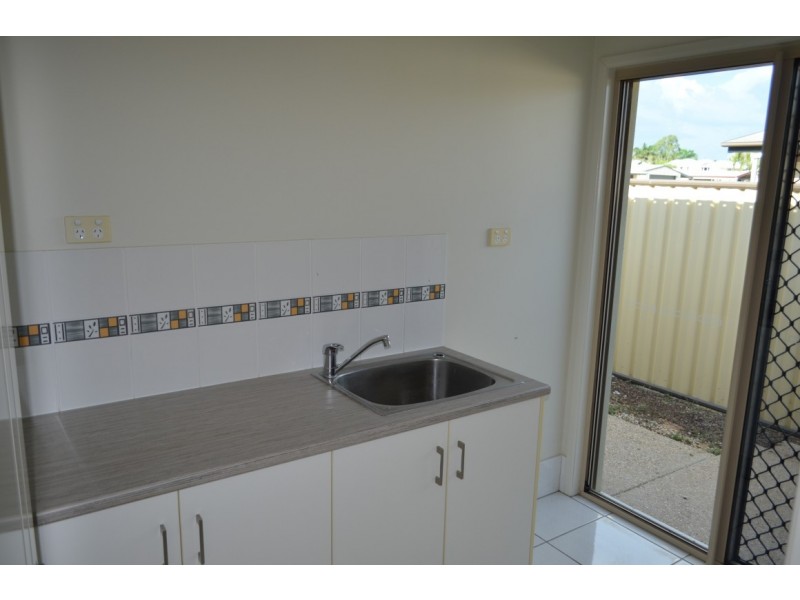 37 Mayfair Drive, Emerald QLD 4720