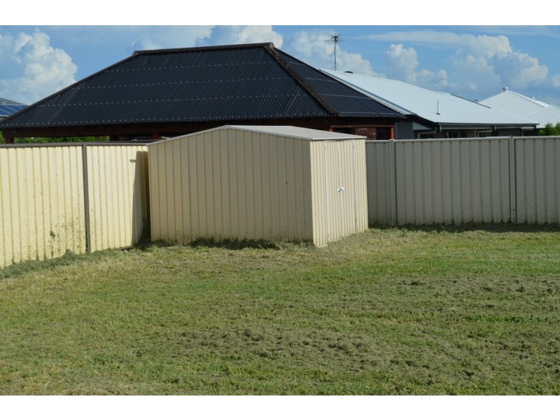 37 Mayfair Drive, Emerald QLD 4720