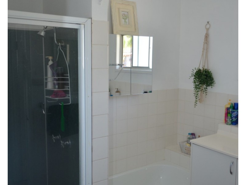32 Campbell Street, Emerald QLD 4720