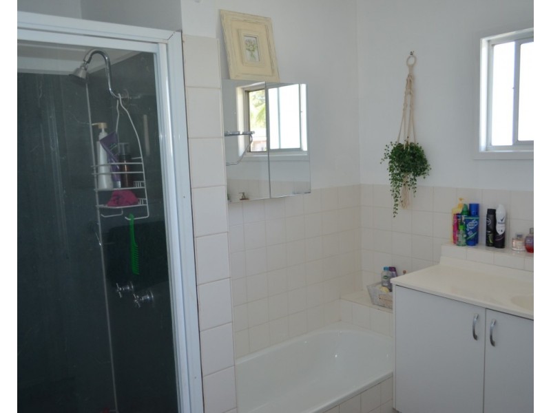 32 Campbell Street, Emerald QLD 4720