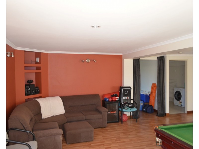 32 Campbell Street, Emerald QLD 4720