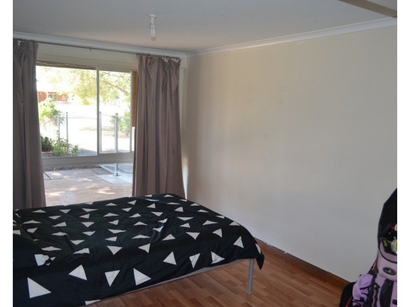 32 Campbell Street, Emerald QLD 4720