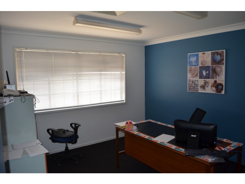 21 Esmond Street, Emerald QLD 4720