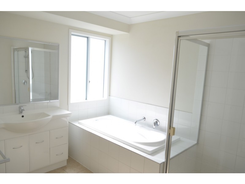 21 Burn Street, Capella QLD 4723