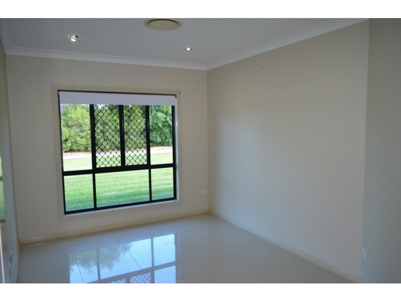 41 Russ Layton Drive, Emerald QLD 4720