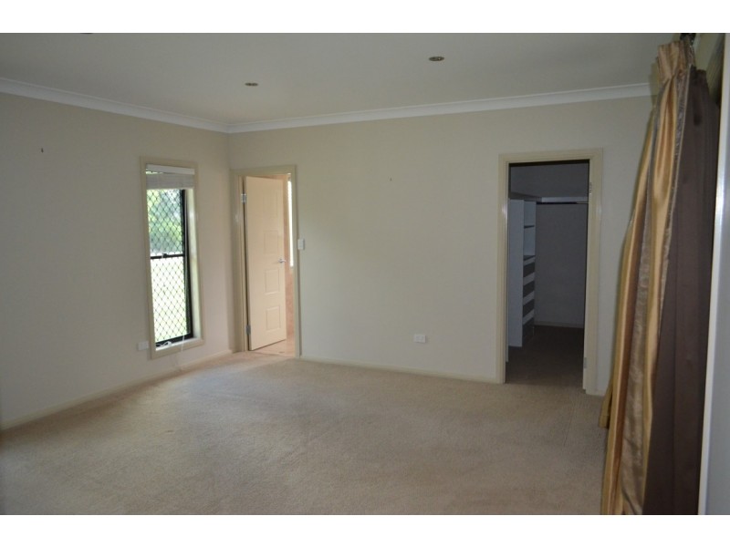 41 Russ Layton Drive, Emerald QLD 4720