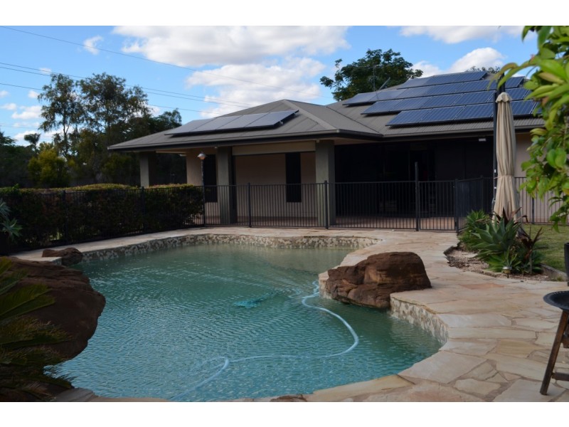 58 Canterbury Road, Emerald QLD 4720