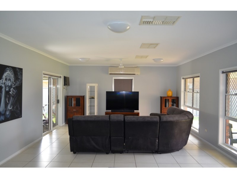 13 Barry Street, Emerald QLD 4720