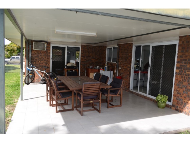 13 Barry Street, Emerald QLD 4720