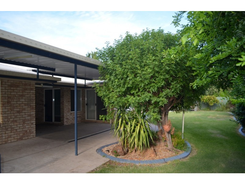 18 Kidd Street, Emerald QLD 4720