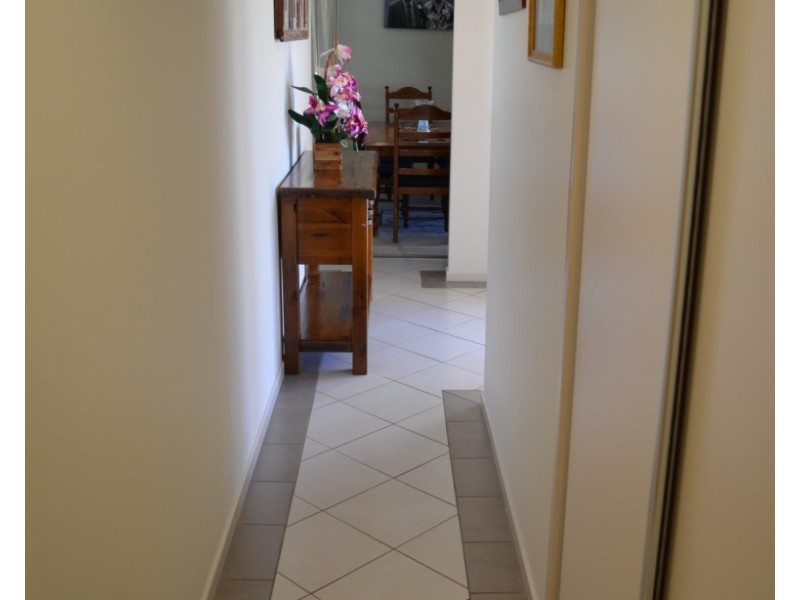 25-27 Mooney Crescent, Emerald QLD 4720