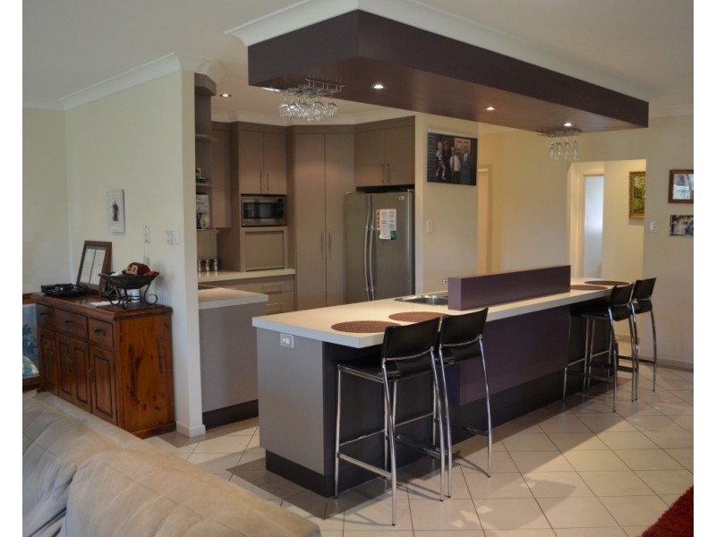 25-27 Mooney Crescent, Emerald QLD 4720