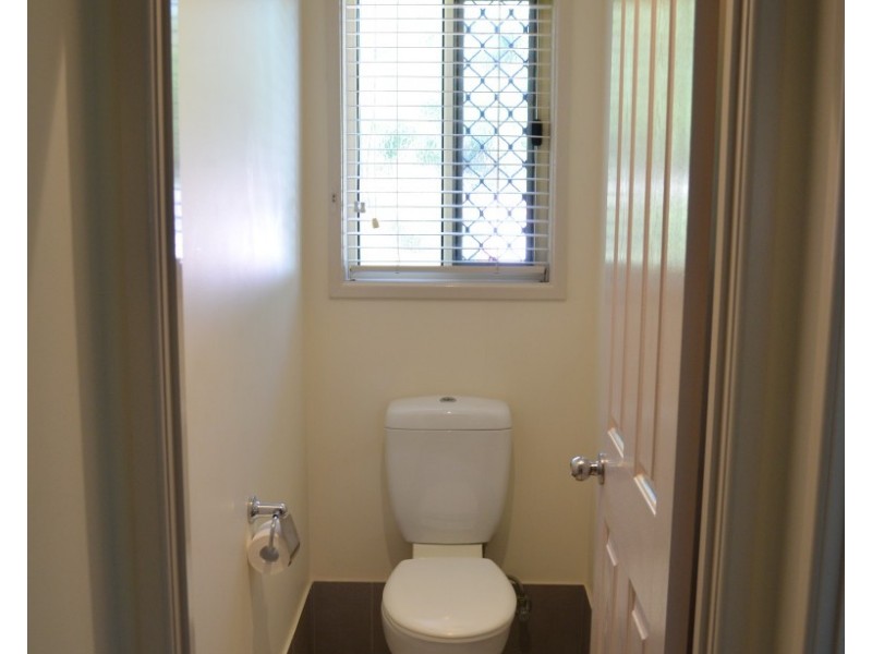 25-27 Mooney Crescent, Emerald QLD 4720