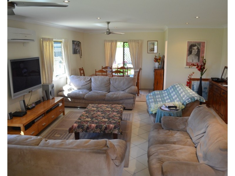 25-27 Mooney Crescent, Emerald QLD 4720