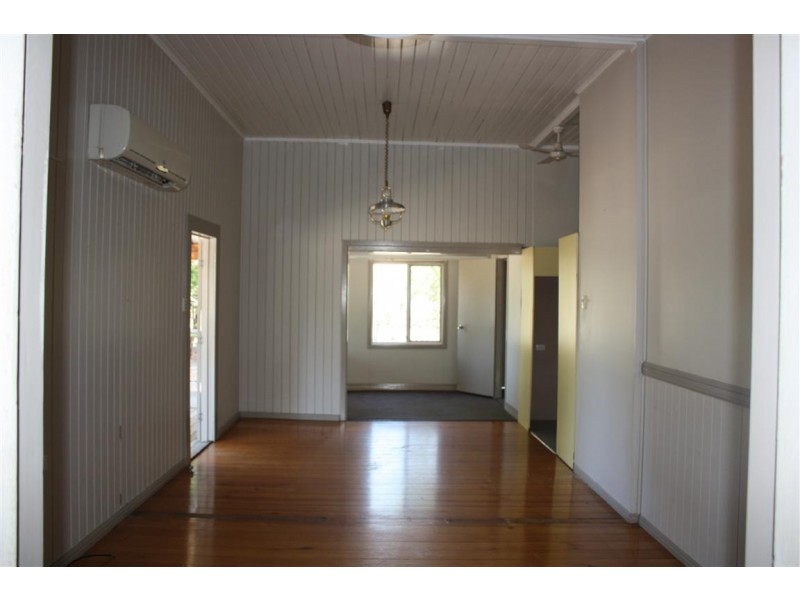 2 Retro Street, Capella QLD 4723