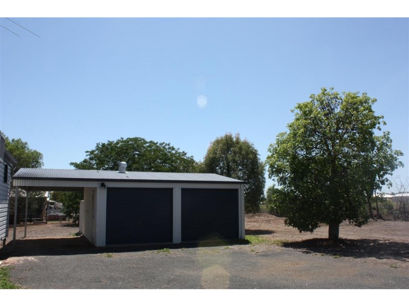 2 Retro Street, Capella QLD 4723