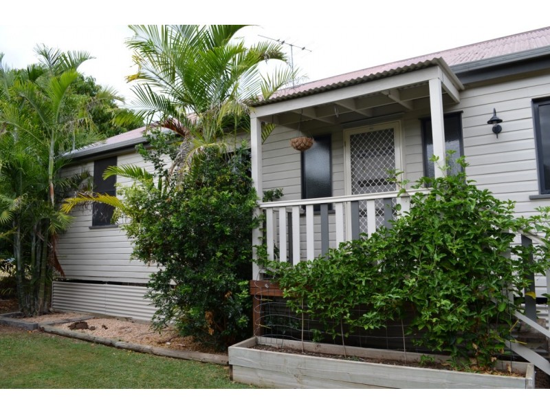 9 Little Street, Emerald QLD 4720