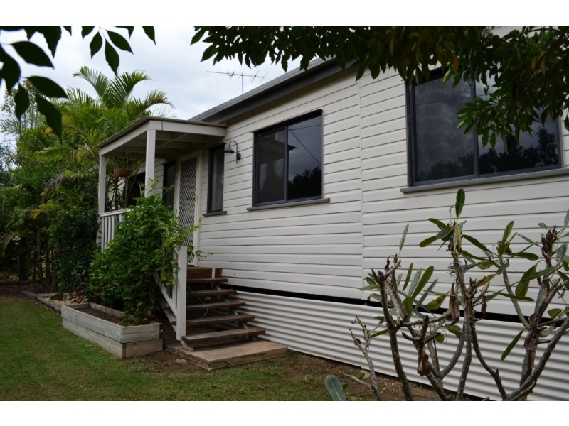 9 Little Street, Emerald QLD 4720