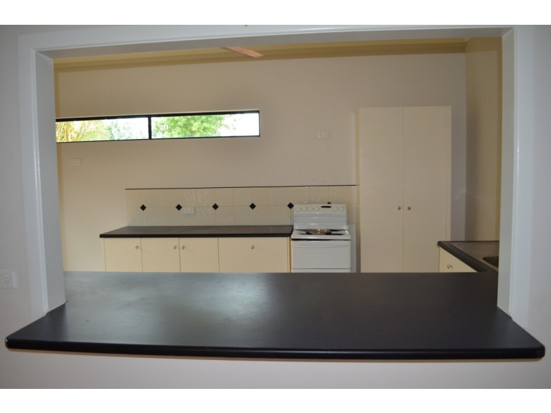 9 Little Street, Emerald QLD 4720