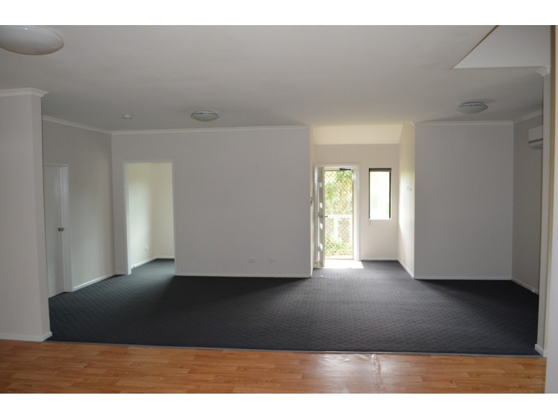 9 Little Street, Emerald QLD 4720