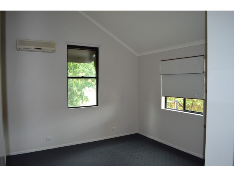 9 Little Street, Emerald QLD 4720