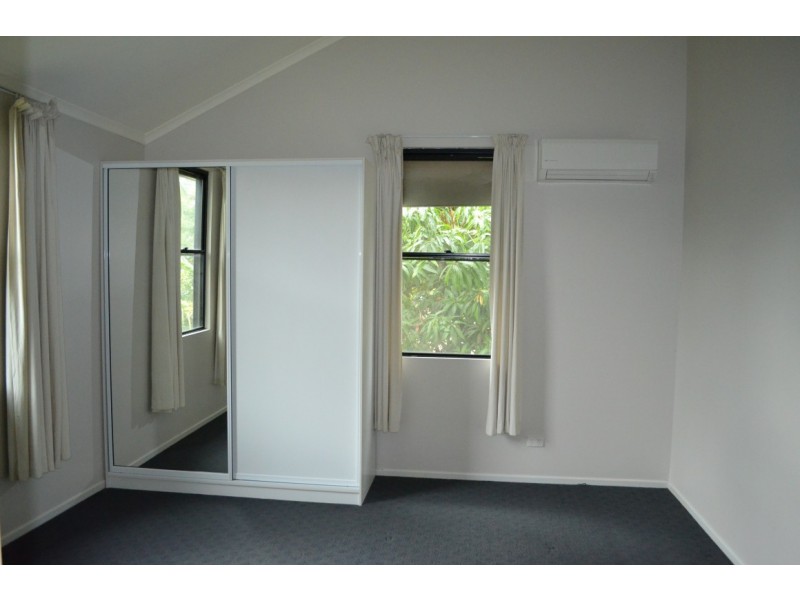 9 Little Street, Emerald QLD 4720