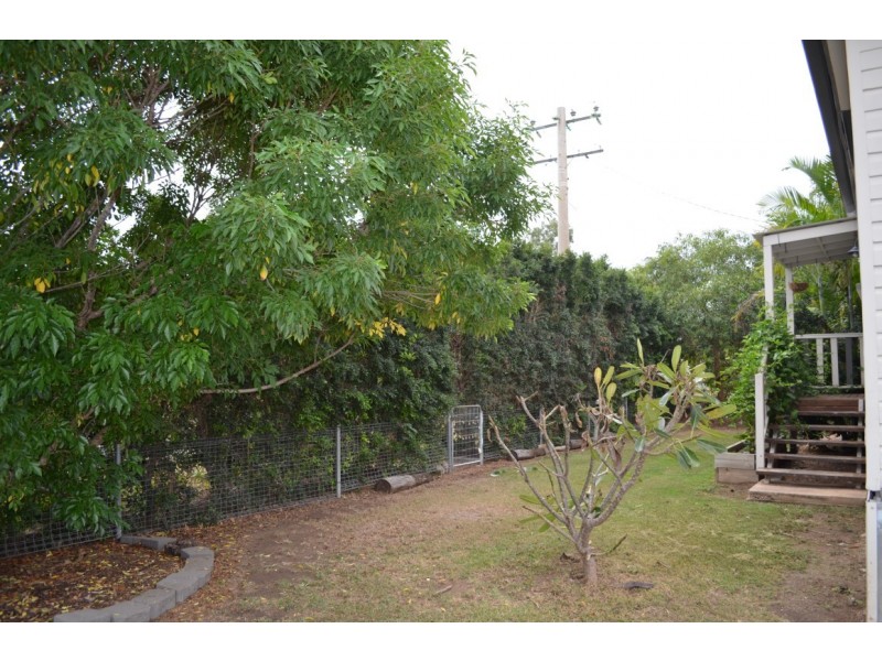 9 Little Street, Emerald QLD 4720