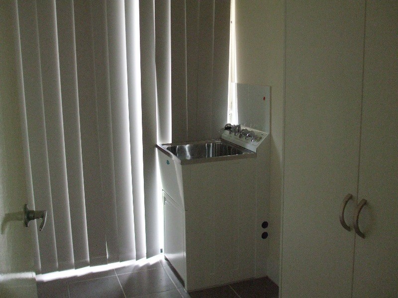 17 Rogers Street, Emerald QLD 4720