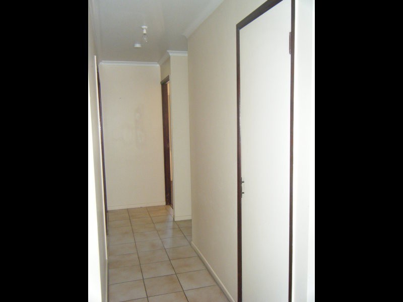 1/45 Baker Street, Emerald QLD 4720