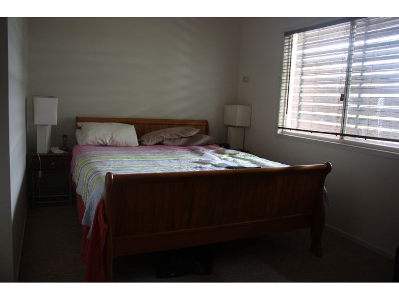 8 Barry Street, Emerald QLD 4720