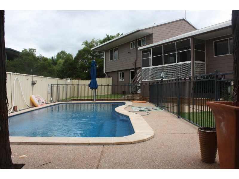 8 Barry Street, Emerald QLD 4720