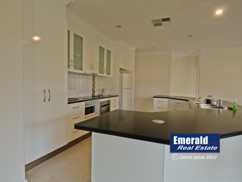 26 Kidd Street, Emerald QLD 4720