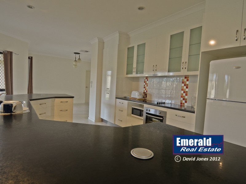 26 Kidd Street, Emerald QLD 4720