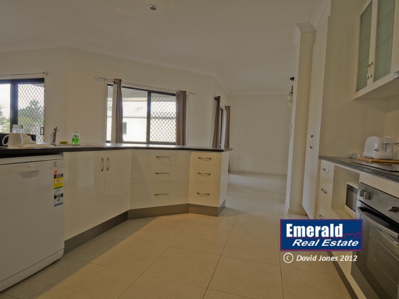 26 Kidd Street, Emerald QLD 4720