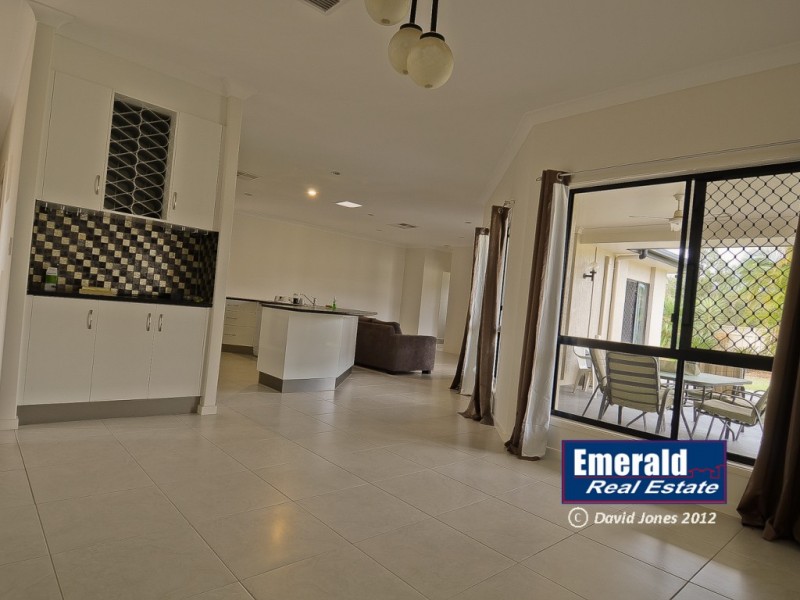 26 Kidd Street, Emerald QLD 4720