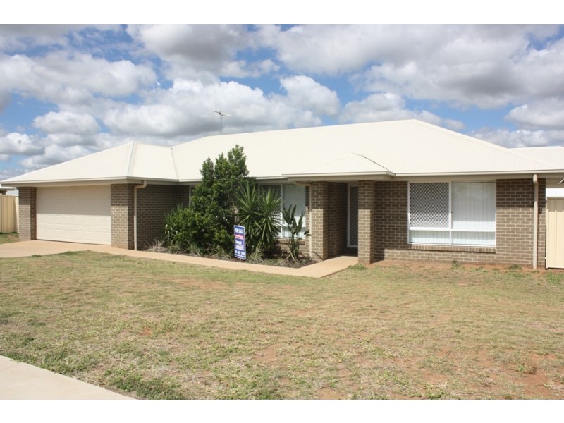 9 Rivergum Drive, Emerald QLD 4720