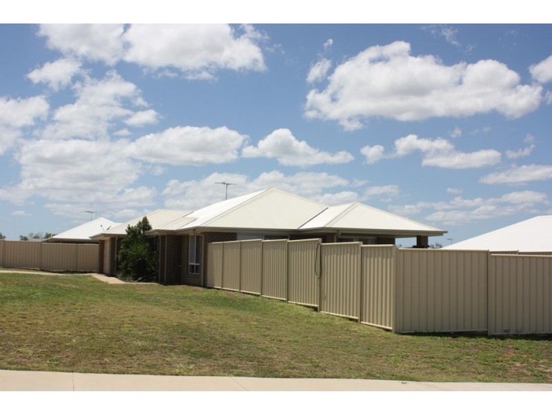 9 Rivergum Drive, Emerald QLD 4720