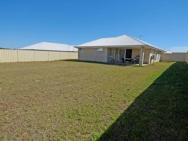 11 Windermere Street, Emerald QLD 4720