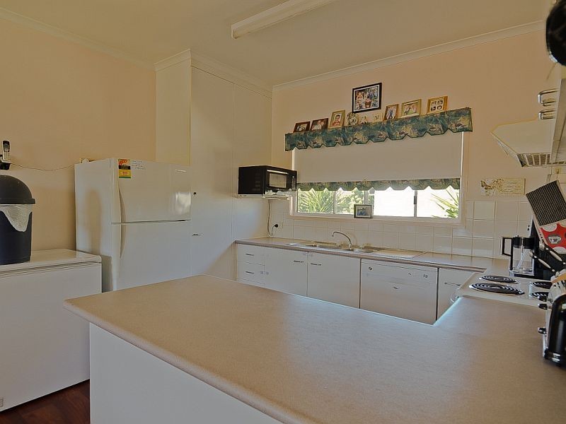 11 Alamein Drive, Emerald QLD 4720