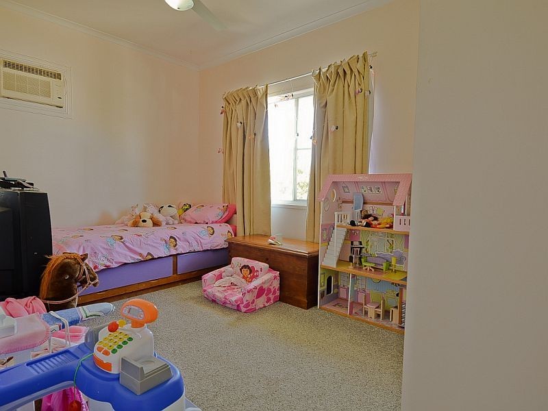 11 Alamein Drive, Emerald QLD 4720