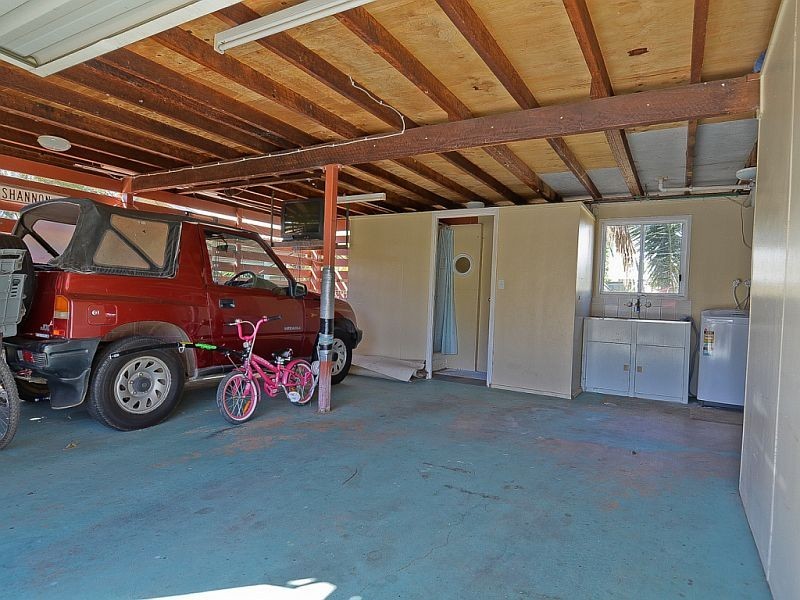 11 Alamein Drive, Emerald QLD 4720